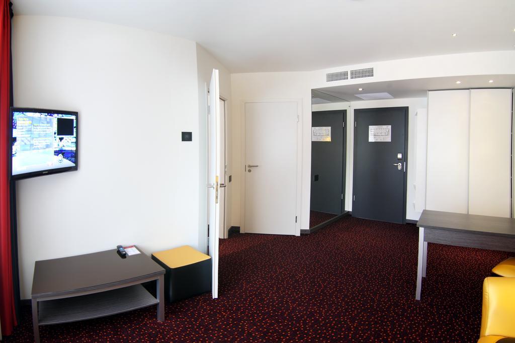 Avenue Park Hotel Kurgan Room photo